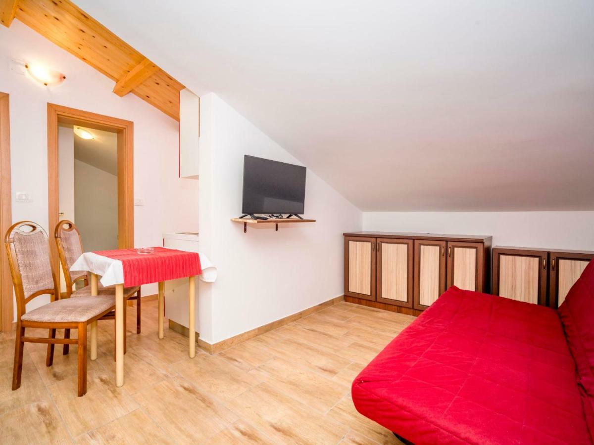 Apartment Hilde Red-11 By Interhome Медулин Экстерьер фото